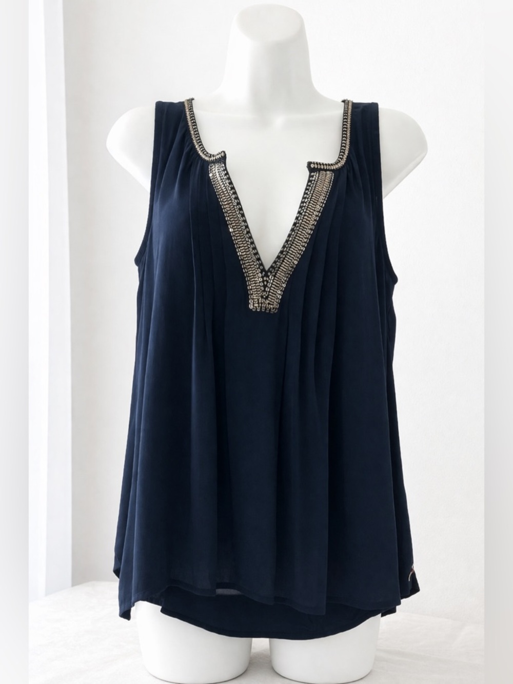 Hollister Womens Black Sleeveless Blouse Size S Sequin V Neck Flowy Tank Top